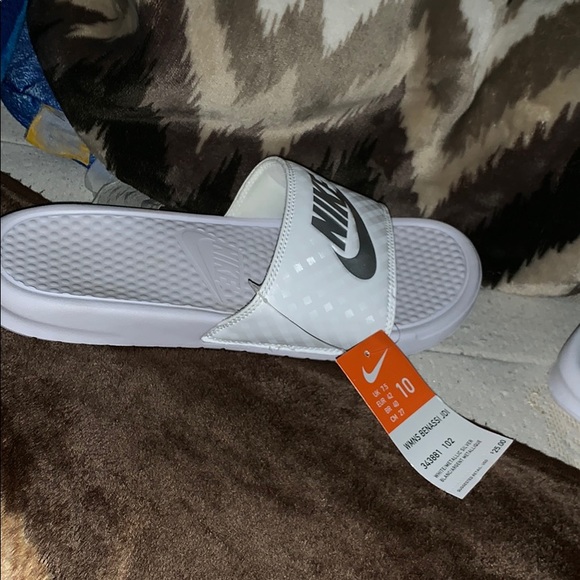 Slide - Picture 3 of 8